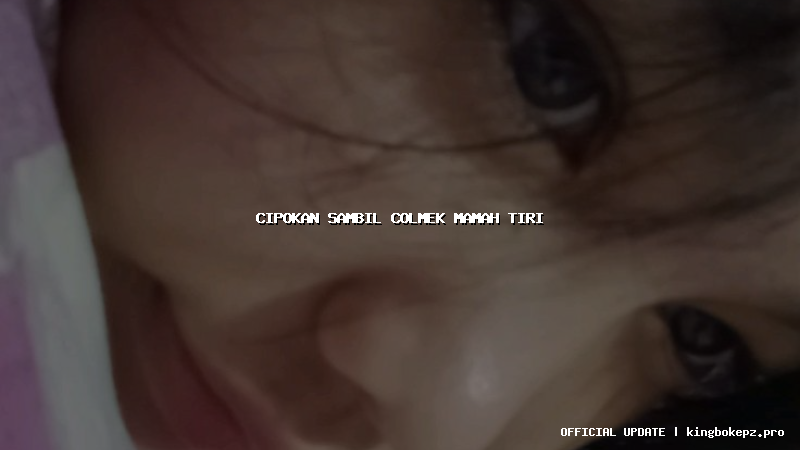 cipokan sambil colmek mamah tiri