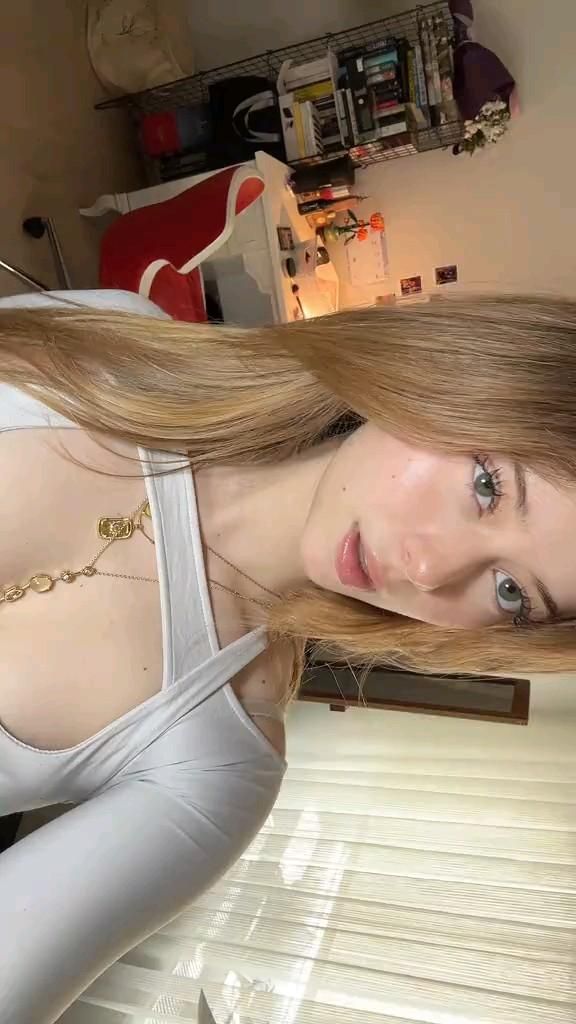 Video Iclik &ndash; Gadis Abg Mulus Baru Jadian Ma Ayang Viral