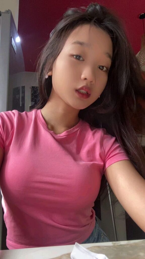 Trending Bokep Indo Desahan Mantap