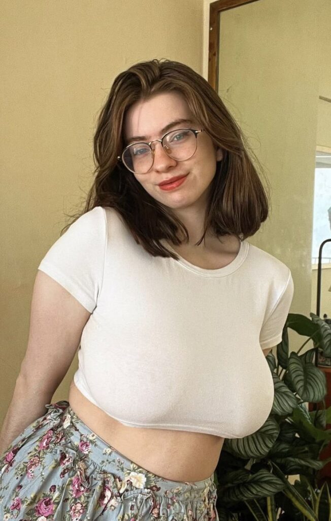 Klip Iclik Hot Uang Bicara